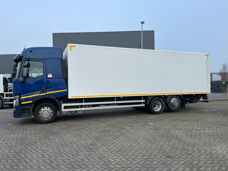 Renault T-11 SLEEPERCAB 380 P6X2 COMFORT - Camião furgão: foto 3 Renault T-11 SLEEPERCAB 380 P6X2 COMFORT - Camião furgão: foto 3