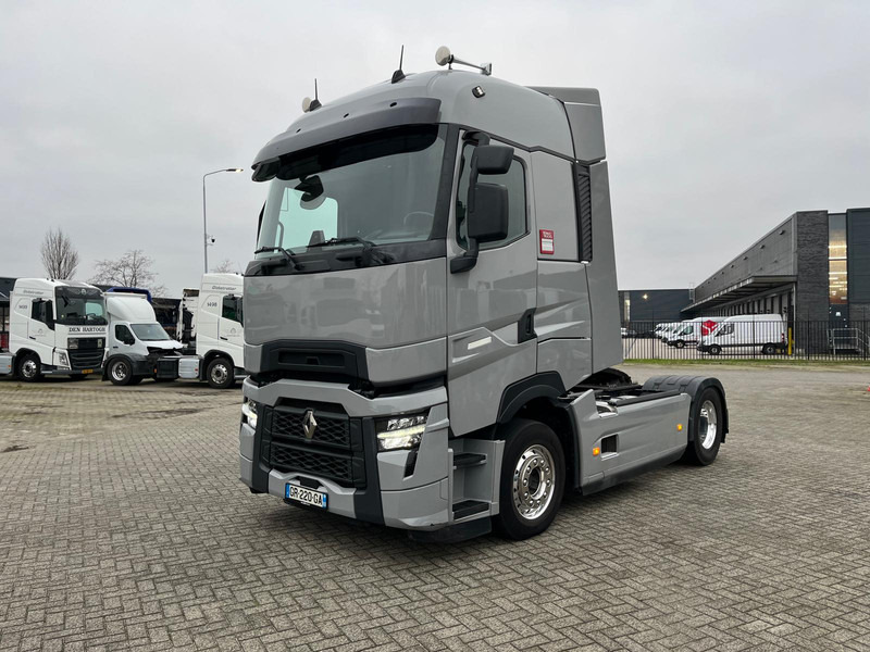 Renault T-13 EVO HIGH 520 T 4X2 EURO 6, SELECTION - Tractor: foto 1 Renault T-13 EVO HIGH 520 T 4X2 EURO 6, SELECTION - Tractor: foto 1