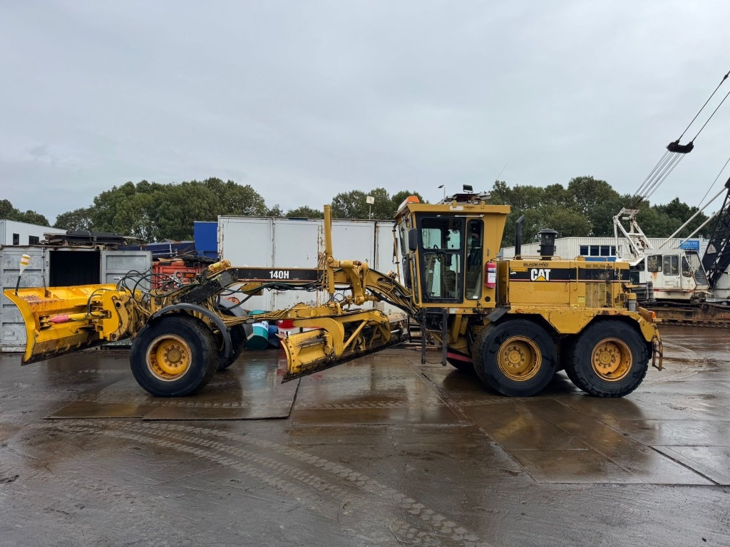 CAT 140 H - Motoniveladora: foto 1 CAT 140 H - Motoniveladora: foto 1