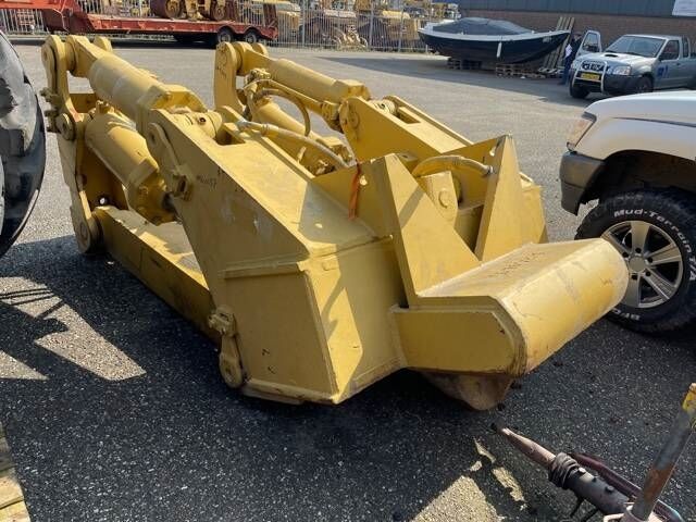 CAT D 8 R Ripper CAT D 8 R Ripper - Escarificador por Máquina de construção: foto 3 CAT D 8 R Ripper CAT D 8 R Ripper - Escarificador por Máquina de construção: foto 3