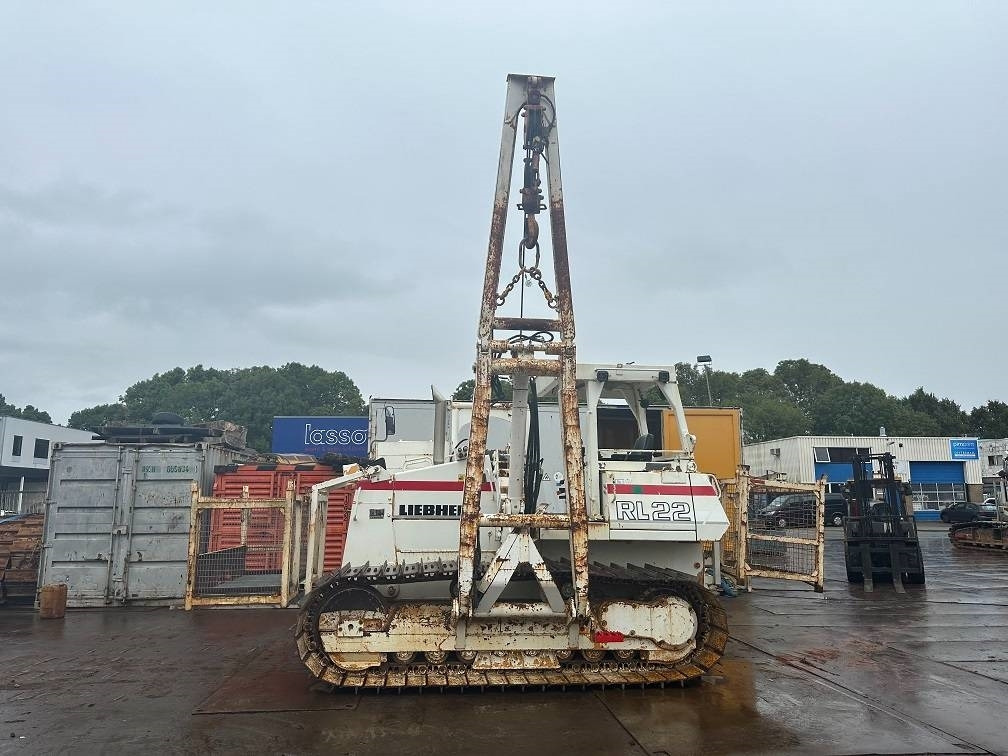 Liebherr RL 22 B - Colocar tubos: foto 2 Liebherr RL 22 B - Colocar tubos: foto 2