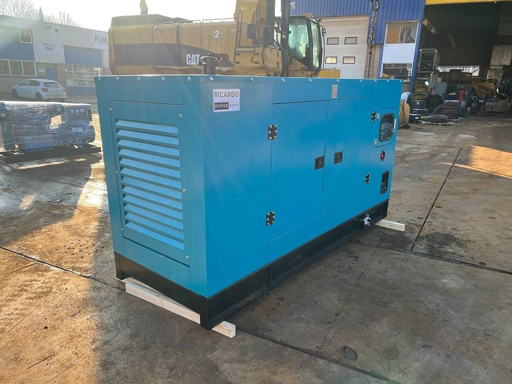 Ricardo 100kva (80KW) silent generator 3 phase 50hz 400v - Gerador elétrico: foto 2 Ricardo 100kva (80KW) silent generator 3 phase 50hz 400v - Gerador elétrico: foto 2
