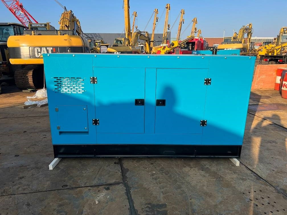 Ricardo 100kva (80KW) silent generator 3 phase 50hz 400v - Gerador elétrico: foto 5 Ricardo 100kva (80KW) silent generator 3 phase 50hz 400v - Gerador elétrico: foto 5