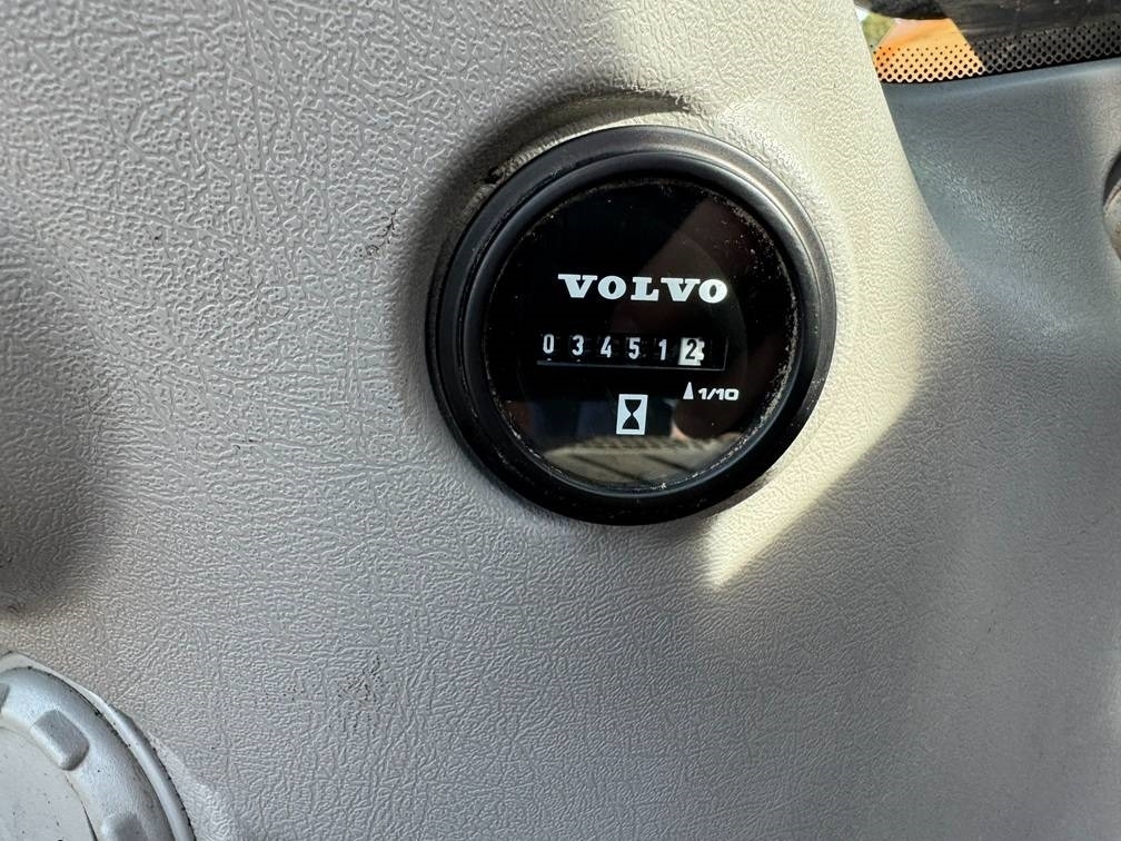 Escavadora de rastos Volvo EC 160 EL ( 3.451 HOURS ORIGINAL ): foto 23