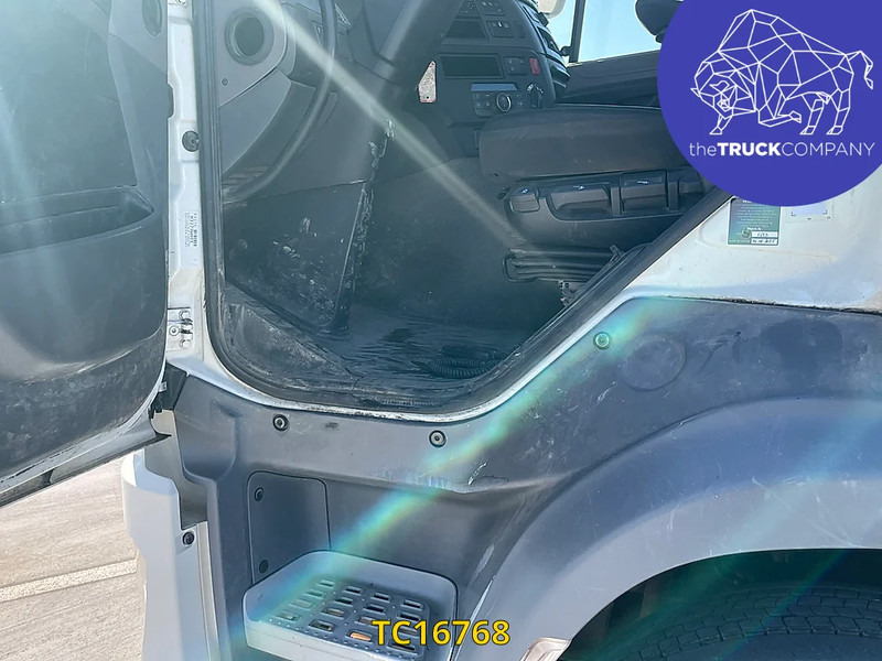 DAF CF Euro6 450 - Camião transportador de contêineres/ Caixa móvel: foto 2 DAF CF Euro6 450 - Camião transportador de contêineres/ Caixa móvel: foto 2
