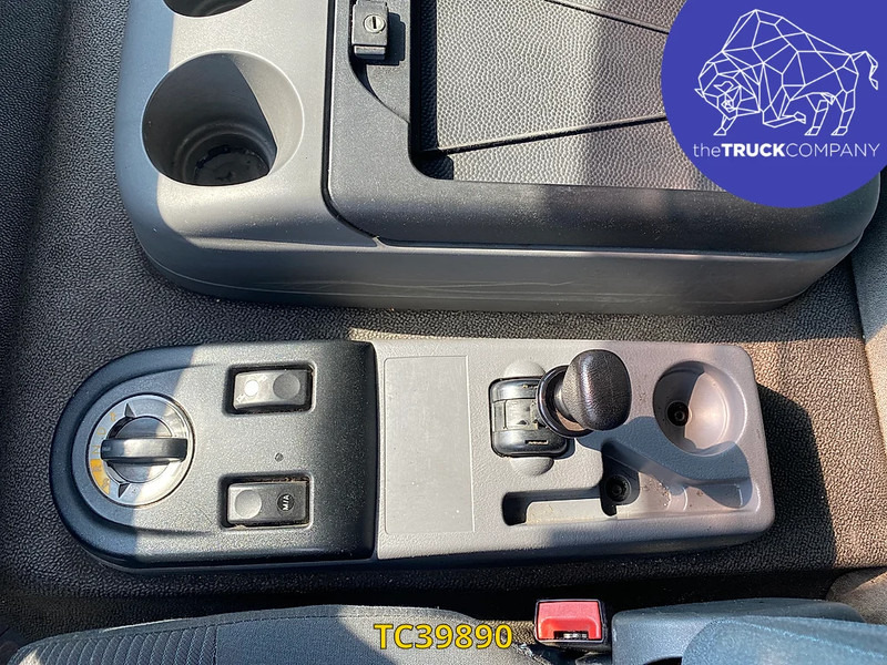 DAF LF 55 220 - Camião de lona: foto 4 DAF LF 55 220 - Camião de lona: foto 4