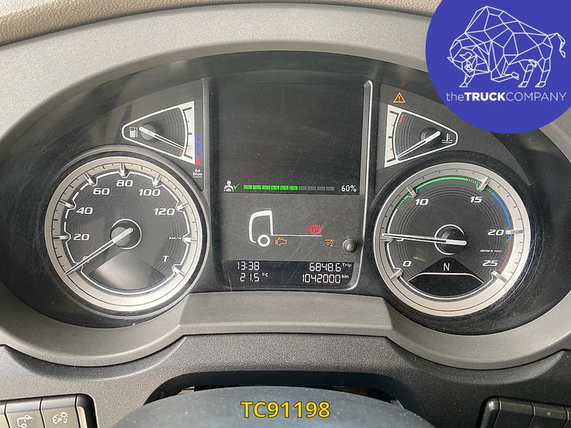 DAF XF 480 - Camião transportador de contêineres/ Caixa móvel: foto 4 DAF XF 480 - Camião transportador de contêineres/ Caixa móvel: foto 4