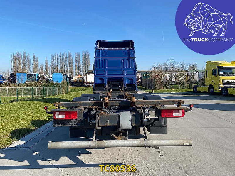DAF XF Euro6 480 - Camião transportador de contêineres/ Caixa móvel: foto 4 DAF XF Euro6 480 - Camião transportador de contêineres/ Caixa móvel: foto 4