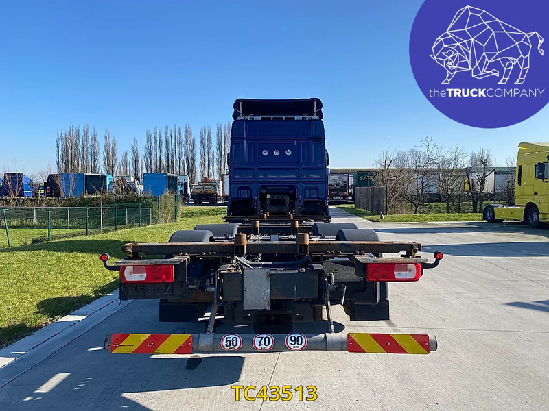 DAF XF Euro6 480 - Camião transportador de contêineres/ Caixa móvel: foto 4 DAF XF Euro6 480 - Camião transportador de contêineres/ Caixa móvel: foto 4