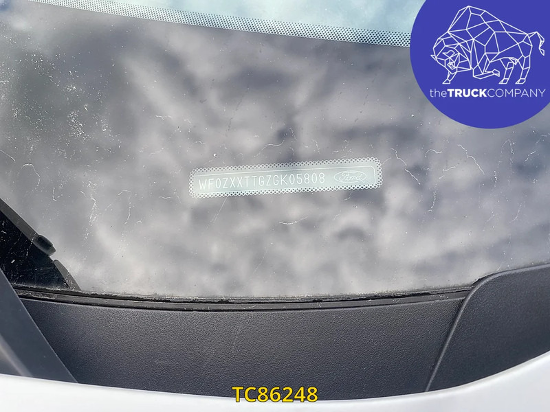 Ford Transit Custom 2.0Tdci dubbele cabine - Furgão: foto 2 Ford Transit Custom 2.0Tdci dubbele cabine - Furgão: foto 2