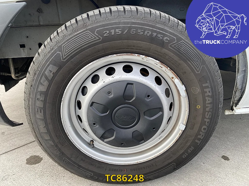 Ford Transit Custom 2.0Tdci dubbele cabine - Furgão: foto 3 Ford Transit Custom 2.0Tdci dubbele cabine - Furgão: foto 3
