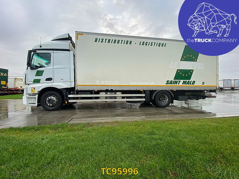 Mercedes-Benz Actros 1832 - Camião furgão: foto 2 Mercedes-Benz Actros 1832 - Camião furgão: foto 2
