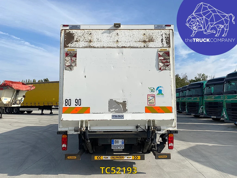 Renault D 210 - Camião furgão: foto 3 Renault D 210 - Camião furgão: foto 3