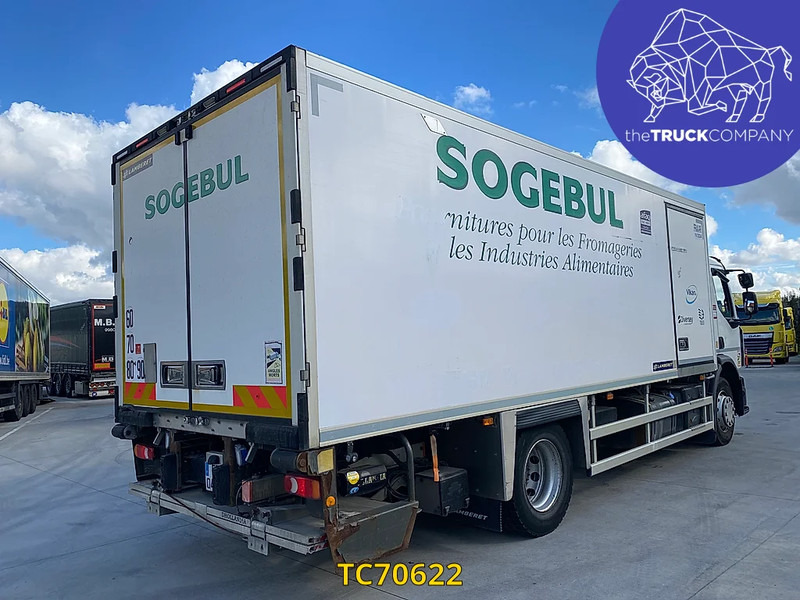 Renault D 320 - Camião furgão: foto 4 Renault D 320 - Camião furgão: foto 4