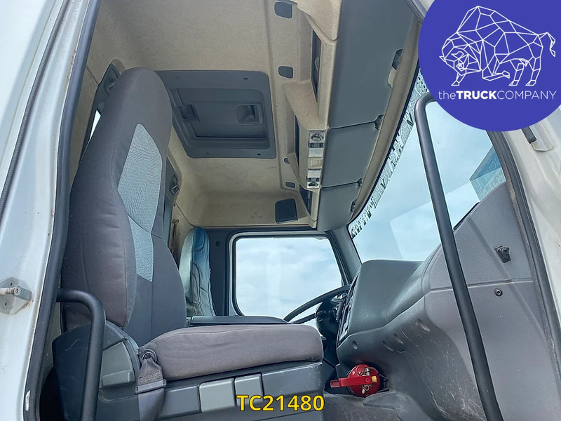 Renault Kerax 370 - Camião transportador de contêineres/ Caixa móvel: foto 4 Renault Kerax 370 - Camião transportador de contêineres/ Caixa móvel: foto 4