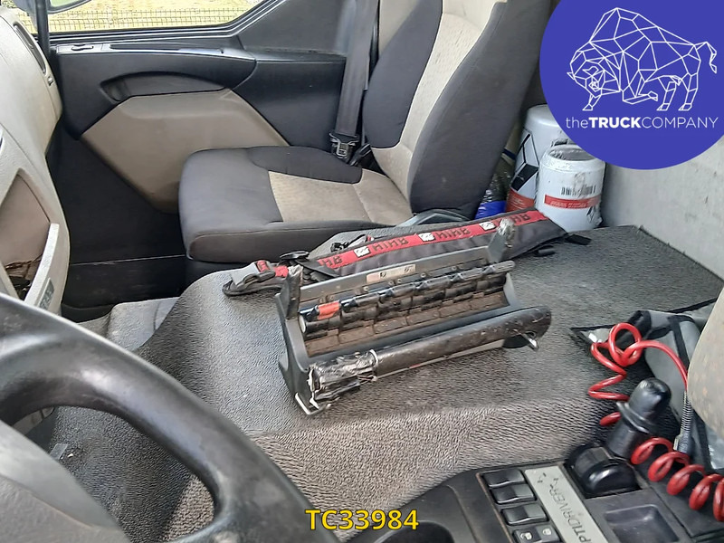 Renault Kerax 380 - Camião de caixa aberta/ Plataforma: foto 3 Renault Kerax 380 - Camião de caixa aberta/ Plataforma: foto 3