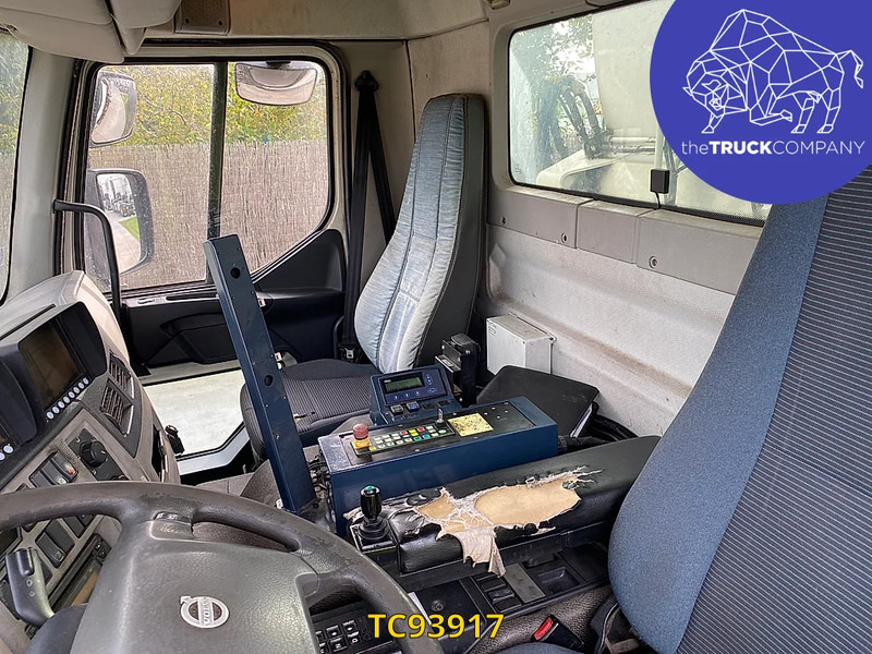 Caminhão de lixo Volvo FE 320: foto 7