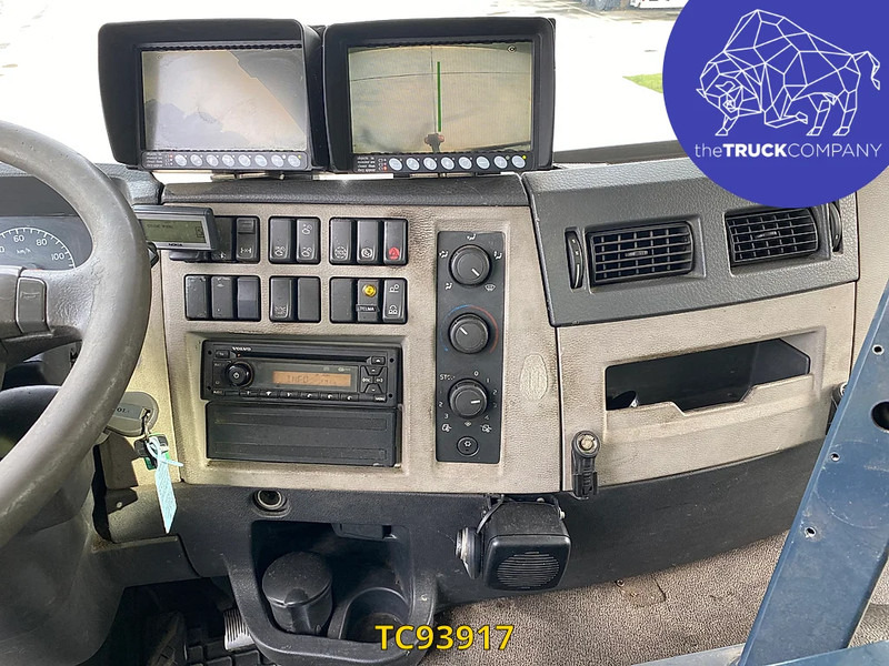 Caminhão de lixo Volvo FE 320: foto 10