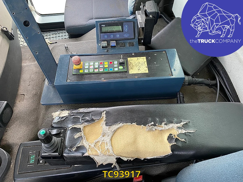 Caminhão de lixo Volvo FE 320: foto 9