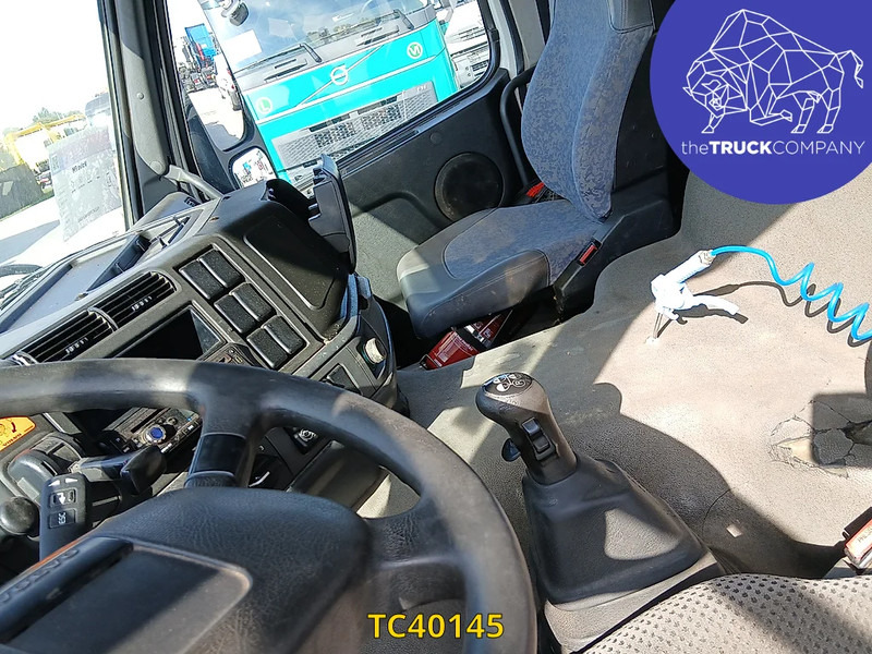Volvo FM - Camião transportador de contêineres/ Caixa móvel: foto 3 Volvo FM - Camião transportador de contêineres/ Caixa móvel: foto 3