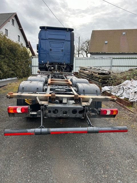 Mercedes-Benz 2548 - Camião transportador de contêineres/ Caixa móvel: foto 4 Mercedes-Benz 2548 - Camião transportador de contêineres/ Caixa móvel: foto 4