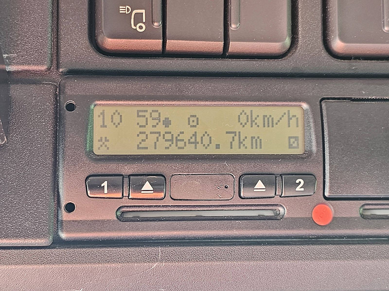 Camião frigorífico DAF CF 220 CARRIER LIFT DOORS: foto 9