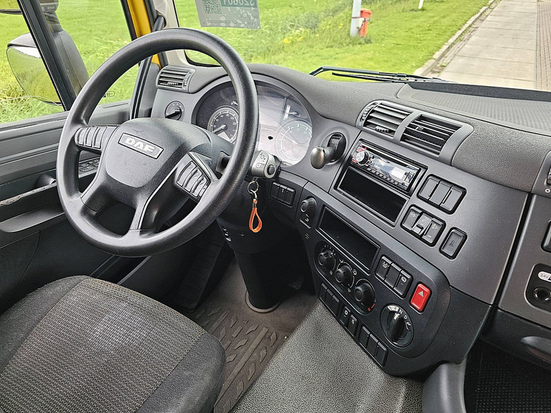 Camião frigorífico DAF CF 220 CARRIER LIFT DOORS: foto 8