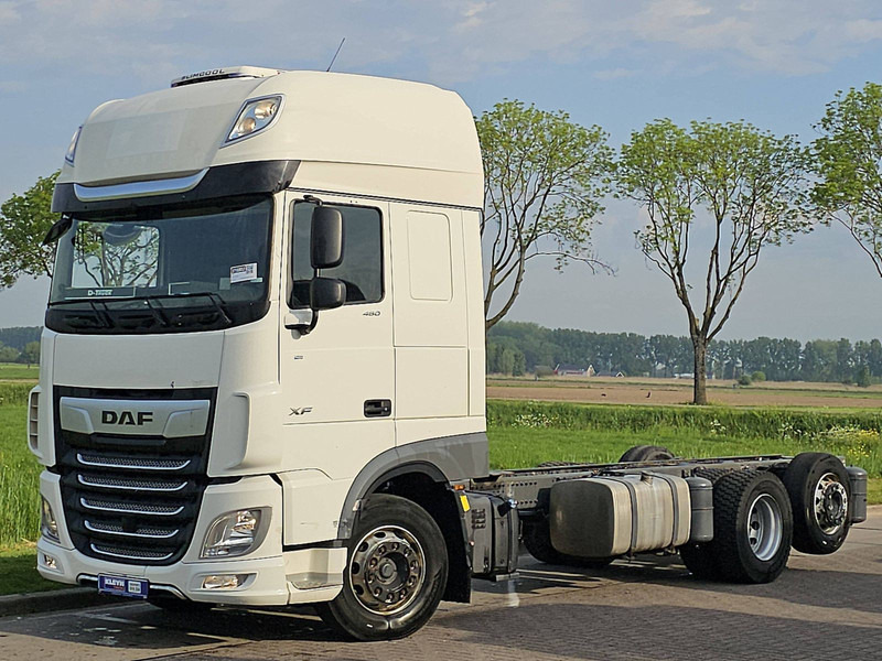 DAF XF 480 SSC 6X2 FAR - Camião chassi: foto 2 DAF XF 480 SSC 6X2 FAR - Camião chassi: foto 2