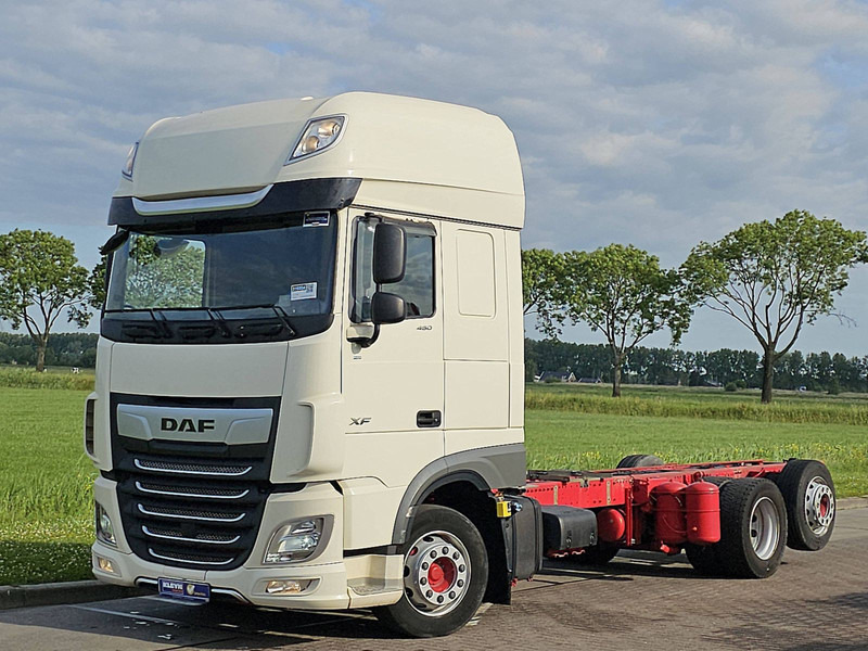 DAF XF 480 SSC 6X2 FAR INTARDER - Camião chassi: foto 2 DAF XF 480 SSC 6X2 FAR INTARDER - Camião chassi: foto 2