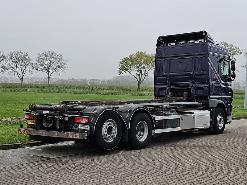 DAF XF 510 6X2 FAN STEERAXLE - Camião com sistema de cabo: foto 3 DAF XF 510 6X2 FAN STEERAXLE - Camião com sistema de cabo: foto 3