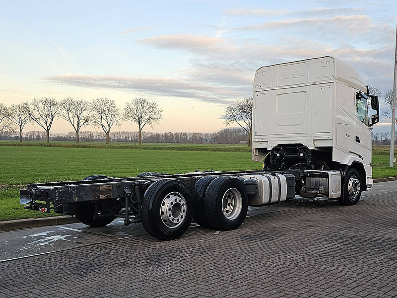 DAF XG 480 6X2 INTARDER WB 505 - Camião chassi: foto 3 DAF XG 480 6X2 INTARDER WB 505 - Camião chassi: foto 3