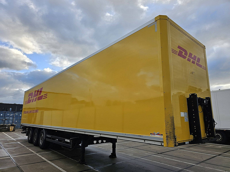 Kögel SKH24 LIFT AXLE TAILLIFT - Semi-reboque furgão: foto 3 Kögel SKH24 LIFT AXLE TAILLIFT - Semi-reboque furgão: foto 3