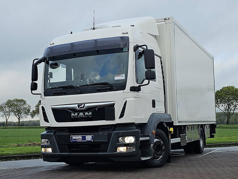 MAN 12.250 TGM LX HEATER 2T LIFT - Camião furgão: foto 1 MAN 12.250 TGM LX HEATER 2T LIFT - Camião furgão: foto 1