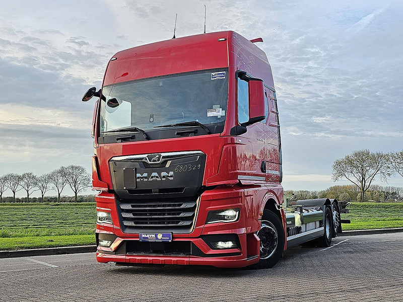 MAN 26.510 TGX GX 6X2 INTARDER - Camião transportador de contêineres/ Caixa móvel: foto 1 MAN 26.510 TGX GX 6X2 INTARDER - Camião transportador de contêineres/ Caixa móvel: foto 1