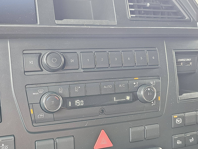 Camião transportador de contêineres/ Caixa móvel MAN 26.510 TGX GX 6X2 INTARDER: foto 14 Camião transportador de contêineres/ Caixa móvel MAN 26.510 TGX GX 6X2 INTARDER: foto 14