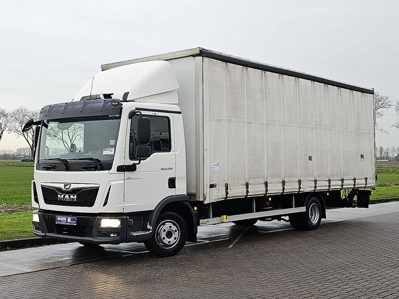 MAN 8.220 TGL AIRCO LIFT BOX 7.1M - Camião de lona: foto 2 MAN 8.220 TGL AIRCO LIFT BOX 7.1M - Camião de lona: foto 2