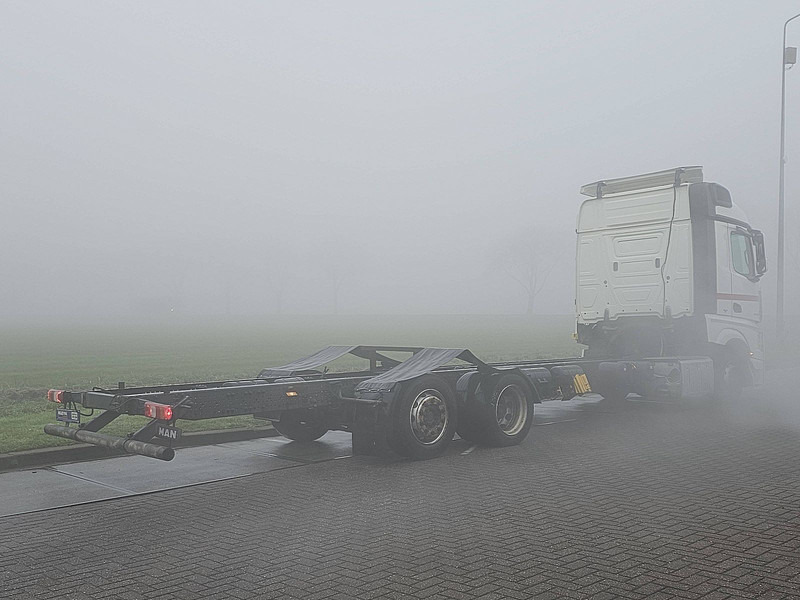 Mercedes-Benz ACTROS 2540 - Camião chassi: foto 3 Mercedes-Benz ACTROS 2540 - Camião chassi: foto 3