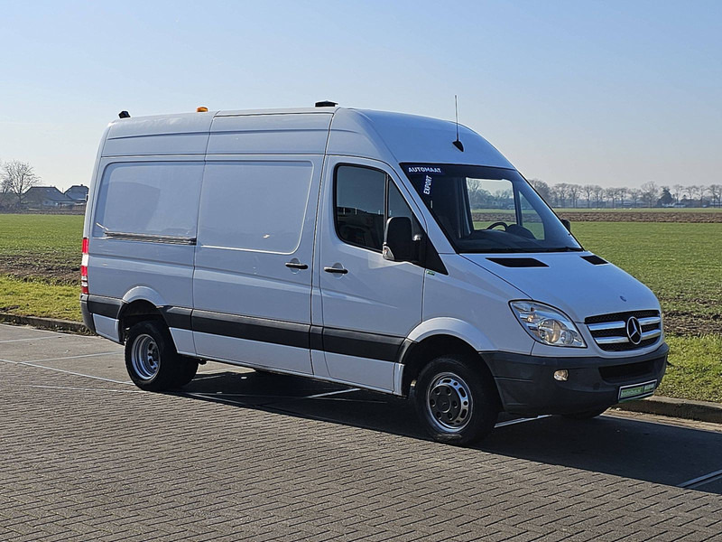 Mercedes-Benz Sprinter 519 V6 3.0 LTR AC AUT - Furgão: foto 5 Mercedes-Benz Sprinter 519 V6 3.0 LTR AC AUT - Furgão: foto 5