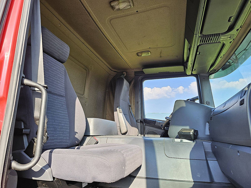 Camião furgão Scania P270 LIFT HARD WOOD FLOOR: foto 7