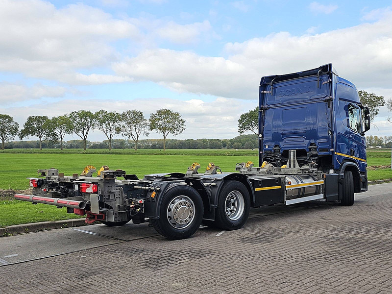 Scania R410 6X2*4 RETAR. LNG GAS - Camião transportador de contêineres/ Caixa móvel: foto 3 Scania R410 6X2*4 RETAR. LNG GAS - Camião transportador de contêineres/ Caixa móvel: foto 3