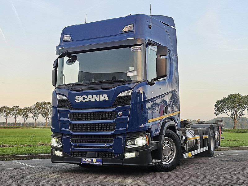 Scania R410 LNG - Camião transportador de contêineres/ Caixa móvel: foto 1 Scania R410 LNG - Camião transportador de contêineres/ Caixa móvel: foto 1