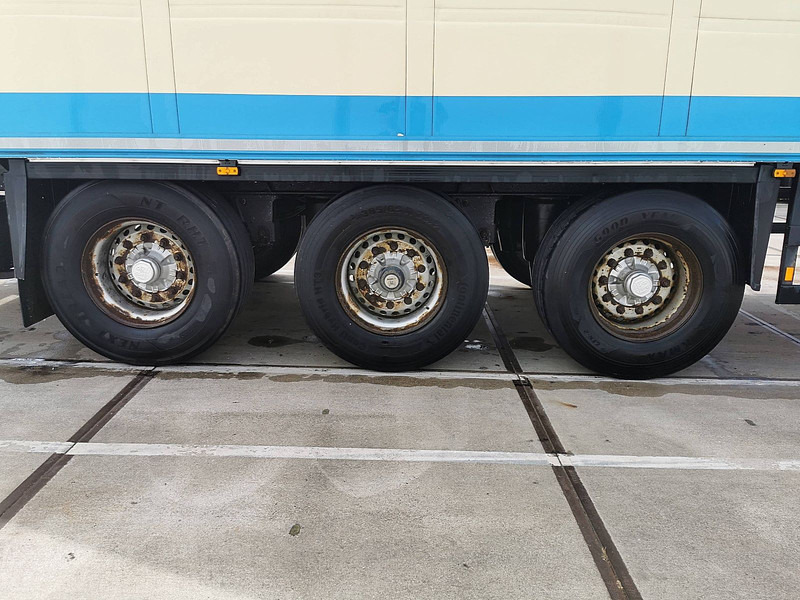 Semi-reboque frigorífico Schmitz Cargobull SKO 24 BI-TEMP: foto 9 Semi-reboque frigorífico Schmitz Cargobull SKO 24 BI-TEMP: foto 9