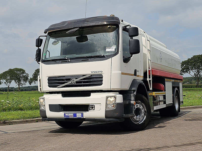Volvo FE 260.18 - Caminhão tanque: foto 1 Volvo FE 260.18 - Caminhão tanque: foto 1