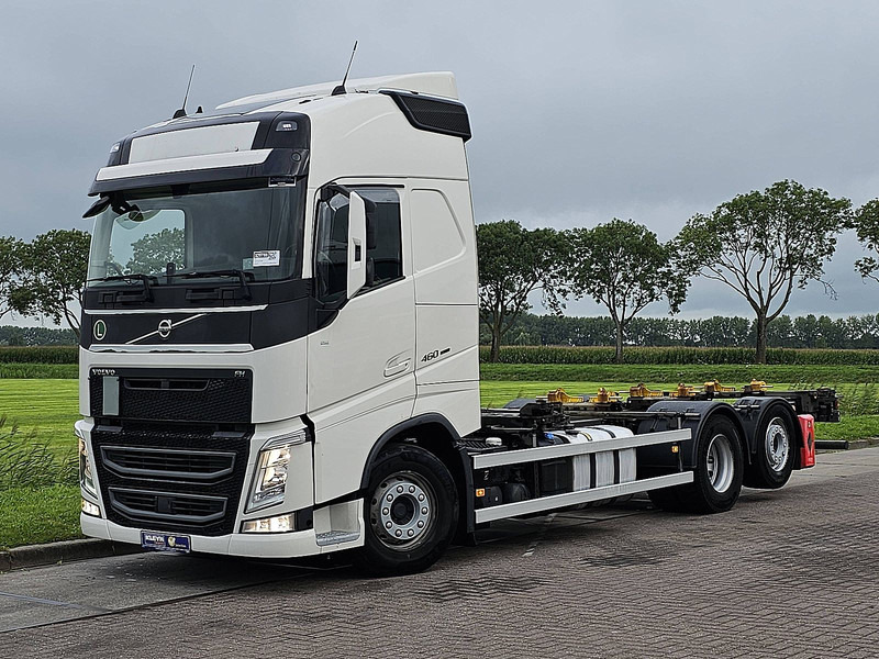 Volvo FH 460 6X2*4 STEER AXLE - Camião transportador de contêineres/ Caixa móvel: foto 2 Volvo FH 460 6X2*4 STEER AXLE - Camião transportador de contêineres/ Caixa móvel: foto 2