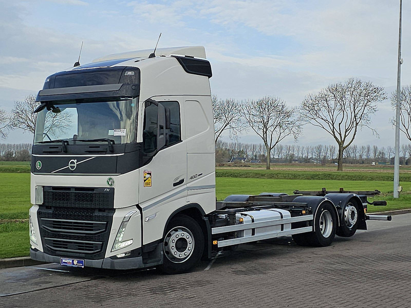 Volvo FH 460 - Camião transportador de contêineres/ Caixa móvel: foto 2 Volvo FH 460 - Camião transportador de contêineres/ Caixa móvel: foto 2