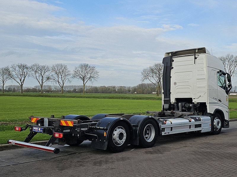 Volvo FH 460 - Camião transportador de contêineres/ Caixa móvel: foto 3 Volvo FH 460 - Camião transportador de contêineres/ Caixa móvel: foto 3