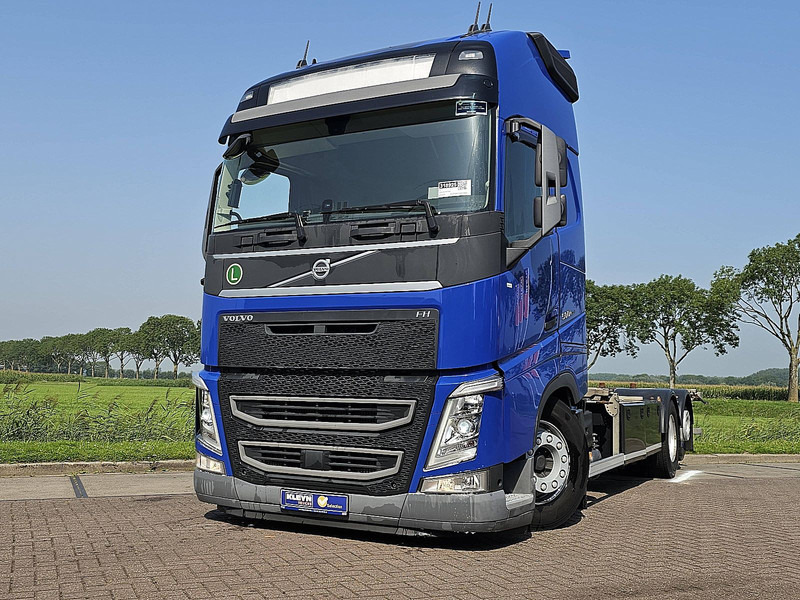 Volvo FH 500 - Camião transportador de contêineres/ Caixa móvel: foto 1 Volvo FH 500 - Camião transportador de contêineres/ Caixa móvel: foto 1