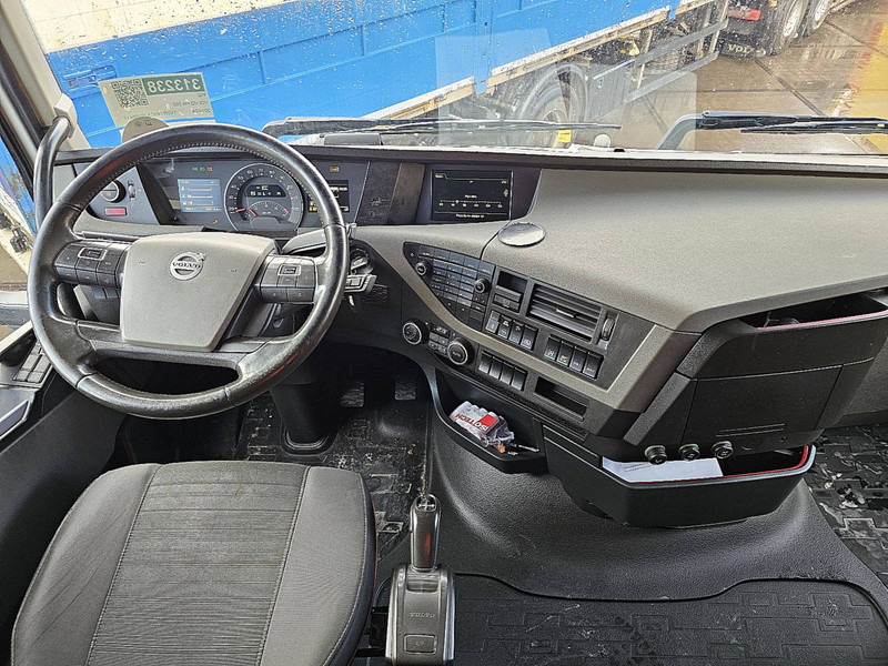 Fotografia de interior 1: Leasing de Volvo FH 500 Meatrails,Chereau,TK Volvo FH 500 Meatrails,Chereau,TK
