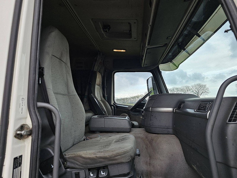 Fotografia de interior 1: Leasing de Volvo FM 12.380 6X2 BOOGIE  NL-TRUCK Volvo FM 12.380 6X2 BOOGIE  NL-TRUCK