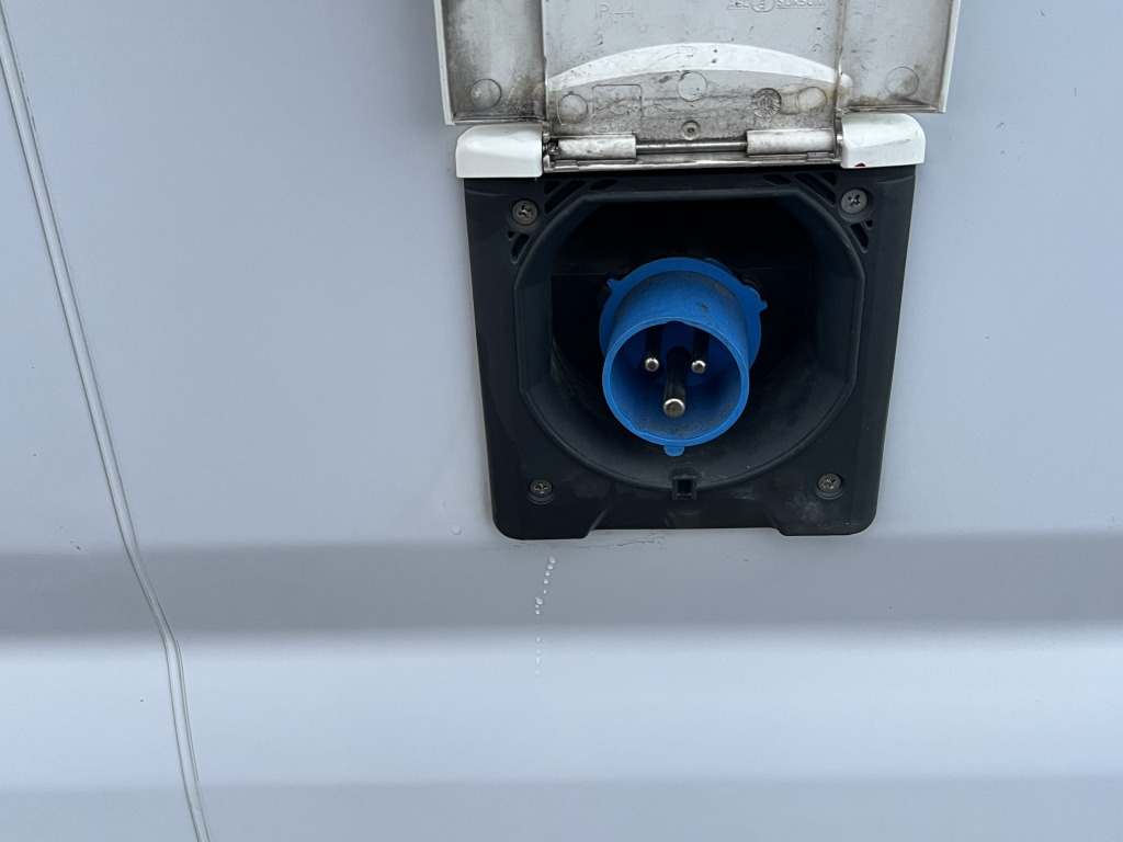 Fiat Ducato 150 L4H2 Carrier Xarios 350 Mt° Tiefkühl - Carrinha frigorífica: foto 3 Fiat Ducato 150 L4H2 Carrier Xarios 350 Mt° Tiefkühl - Carrinha frigorífica: foto 3